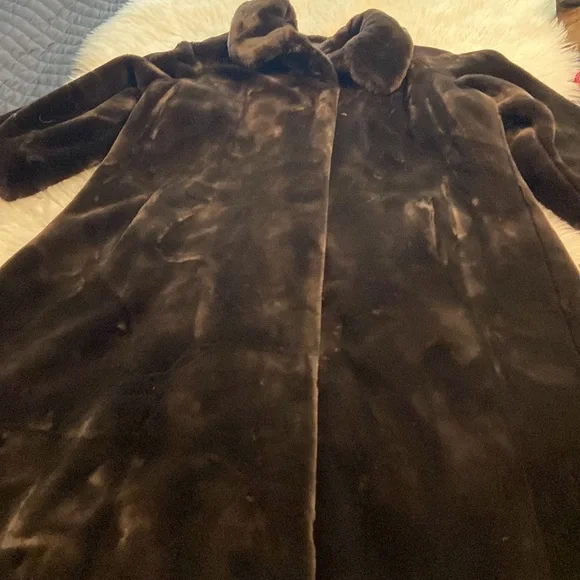 PamelaMcCoy Dark BrownFaux Fur LongCoat Size 1XNew with tags